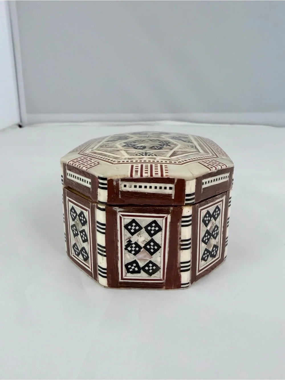 Egyptian Mother of Pearl Inlay Octagonal Jewelry/Trinket Box Vintage